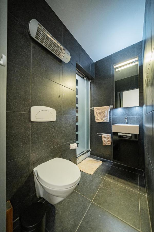 Appartement Miete - Dichtbij Strand En Winkels ブレーデネ エクステリア 写真